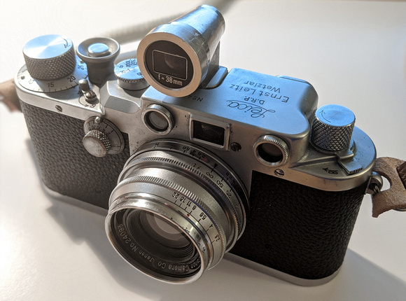 Leica IIIc with Canon 35/2.8 Serenar LTM lens and Braun Paxette 38 mm external viewfinder